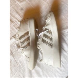 • Let’s Kick It •